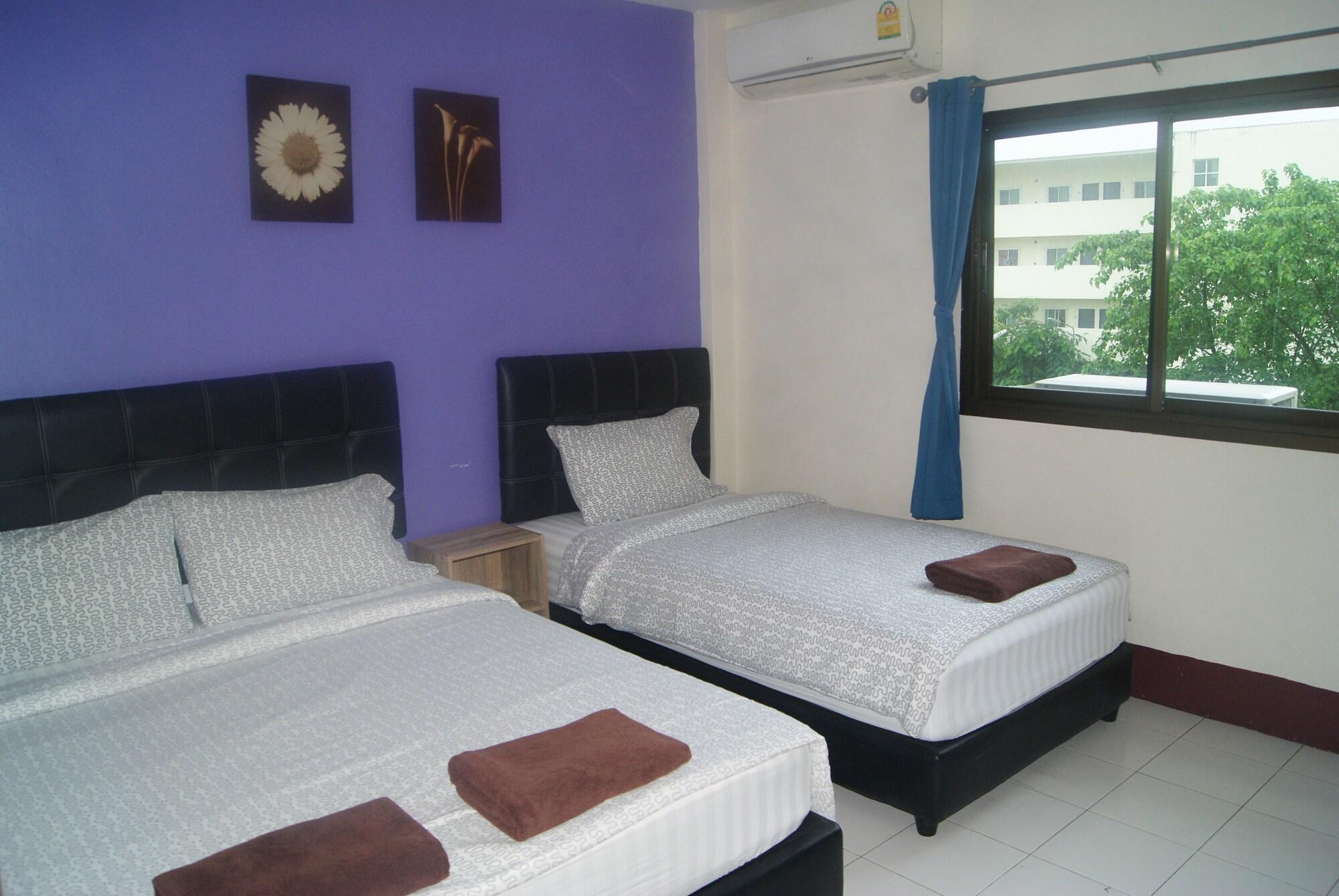 Pineapple Guesthouse Karon Luaran gambar