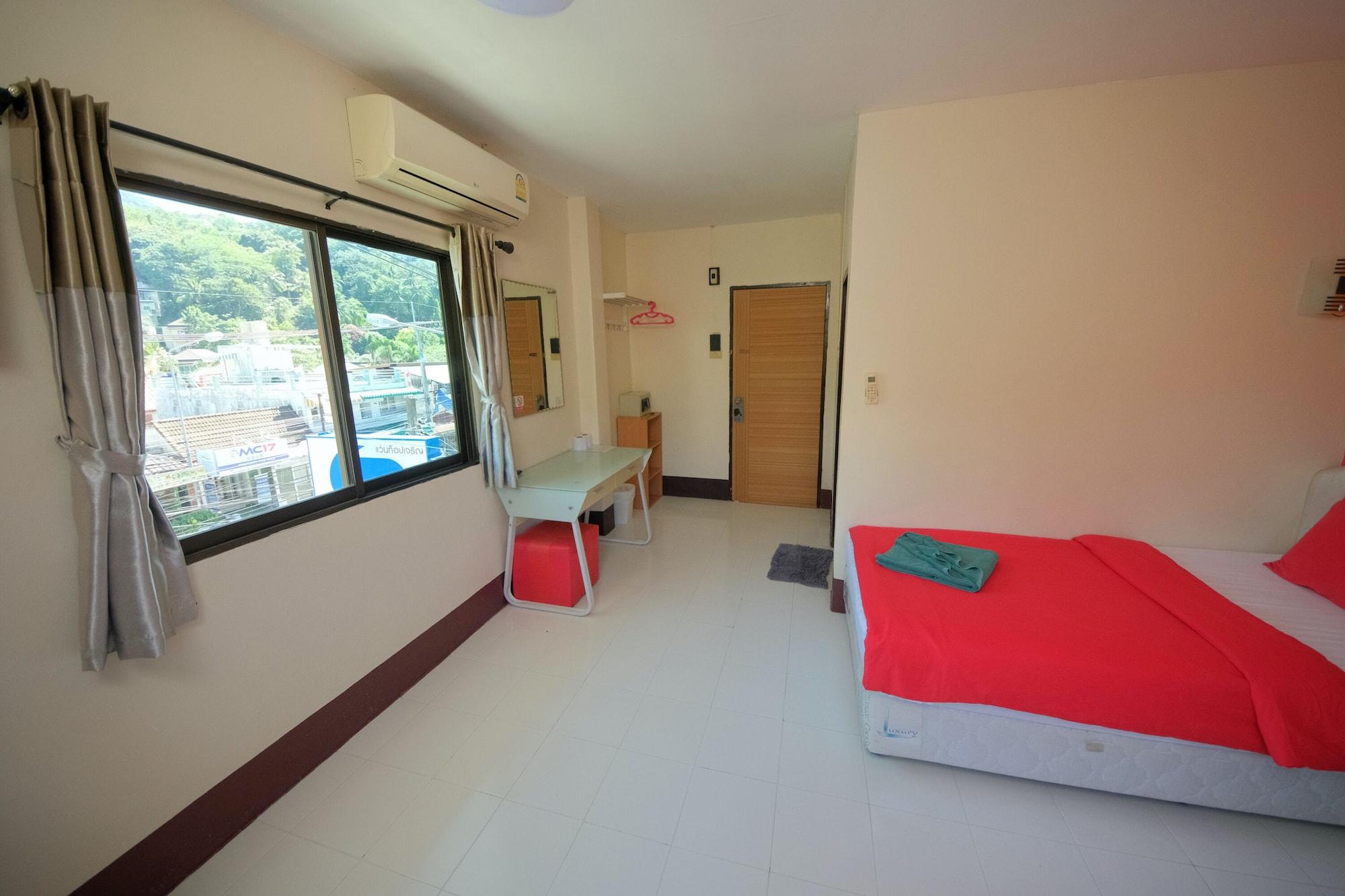 Pineapple Guesthouse Karon Luaran gambar