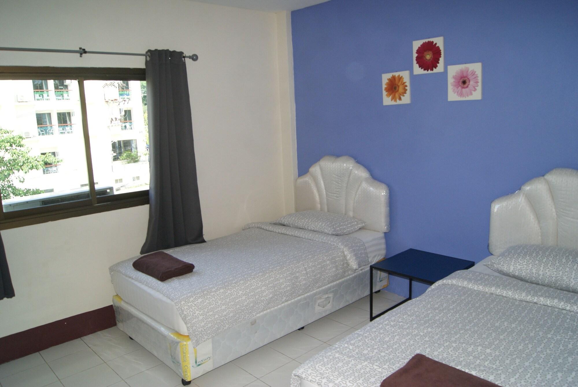 Pineapple Guesthouse Karon Luaran gambar