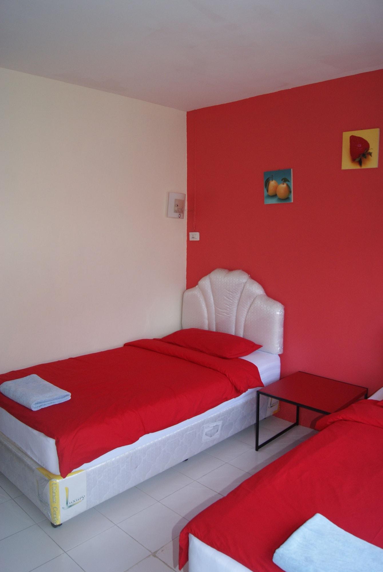 Pineapple Guesthouse Karon Luaran gambar