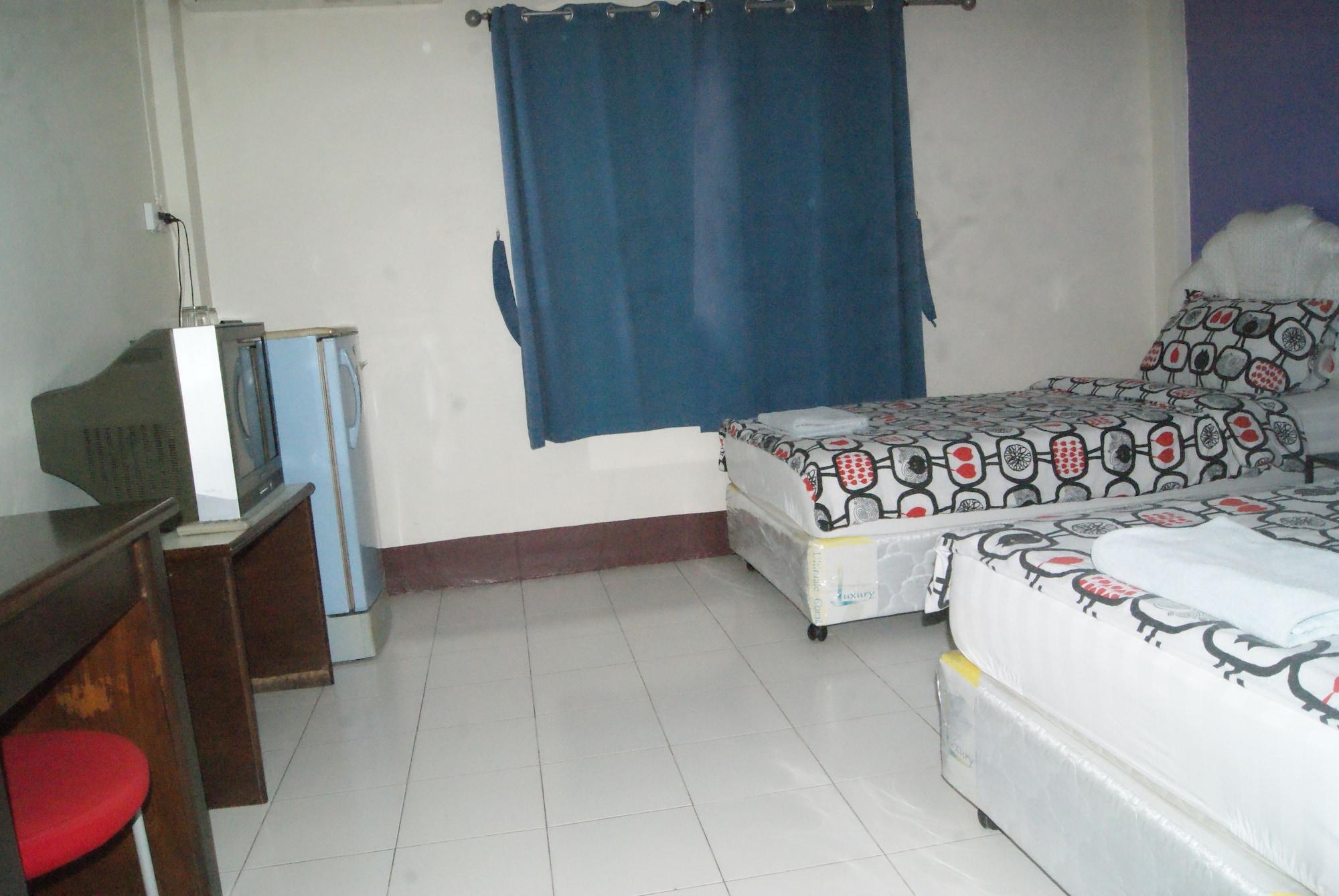 Pineapple Guesthouse Karon Luaran gambar