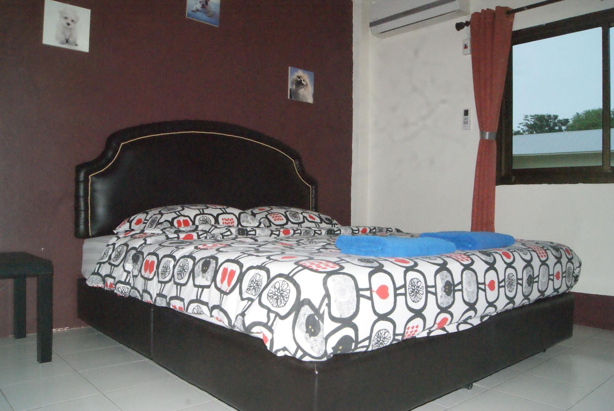 Pineapple Guesthouse Karon Luaran gambar