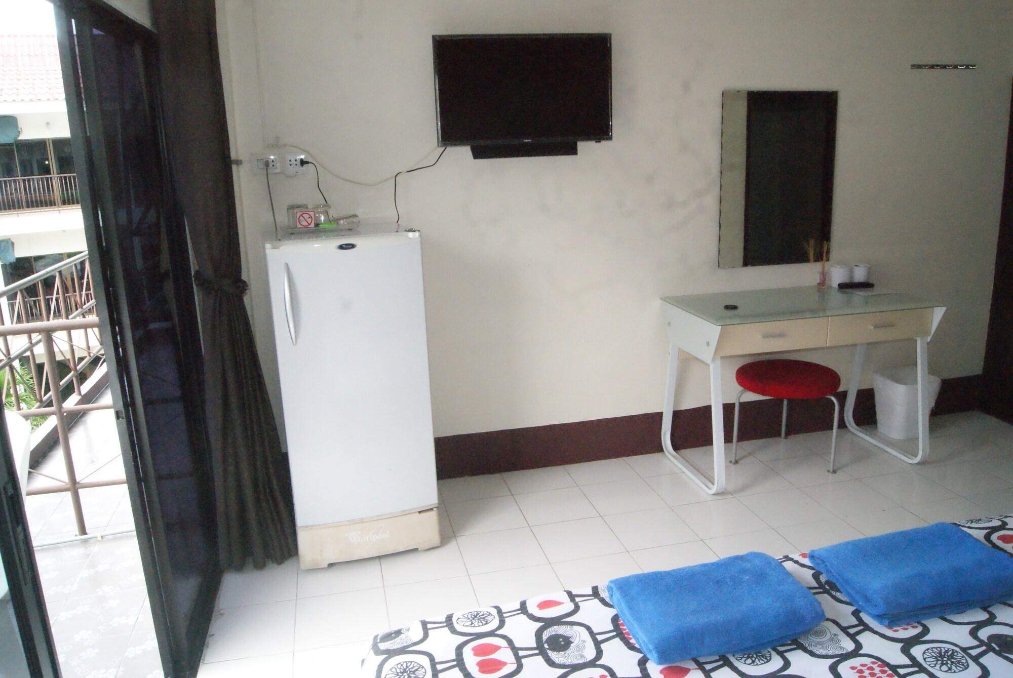 Pineapple Guesthouse Karon Luaran gambar