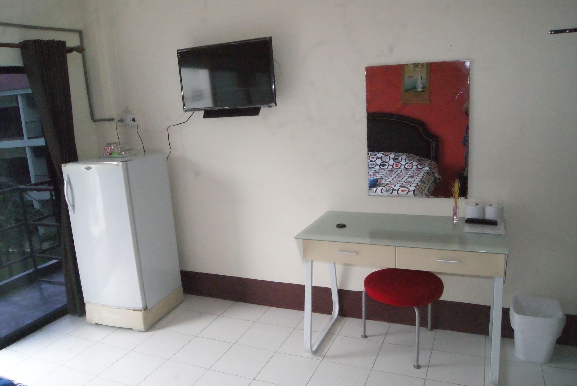 Pineapple Guesthouse Karon Luaran gambar