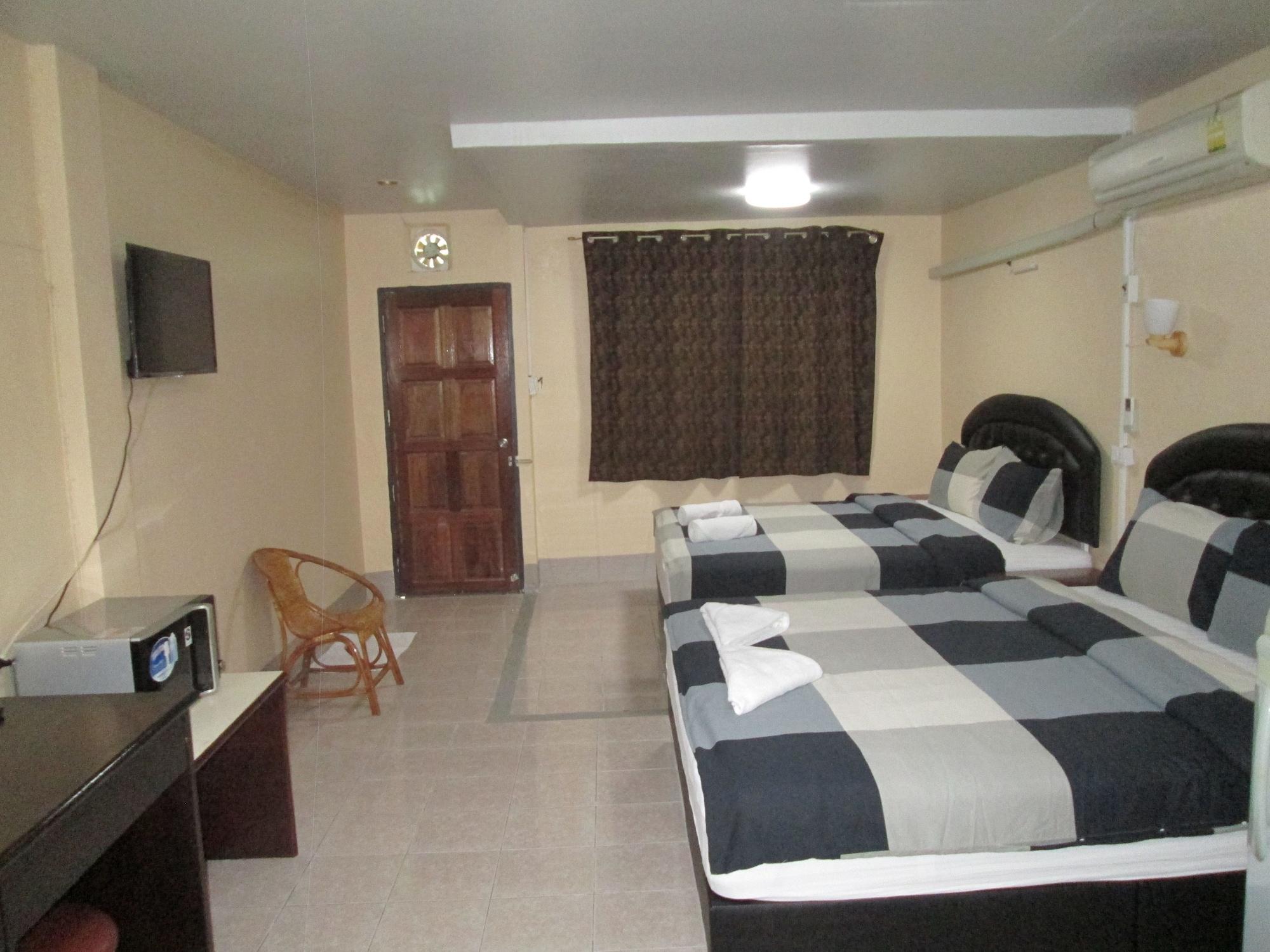 Pineapple Guesthouse Karon Luaran gambar