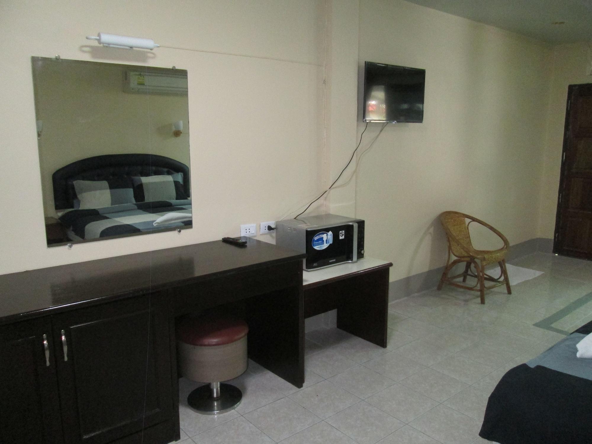 Pineapple Guesthouse Karon Luaran gambar