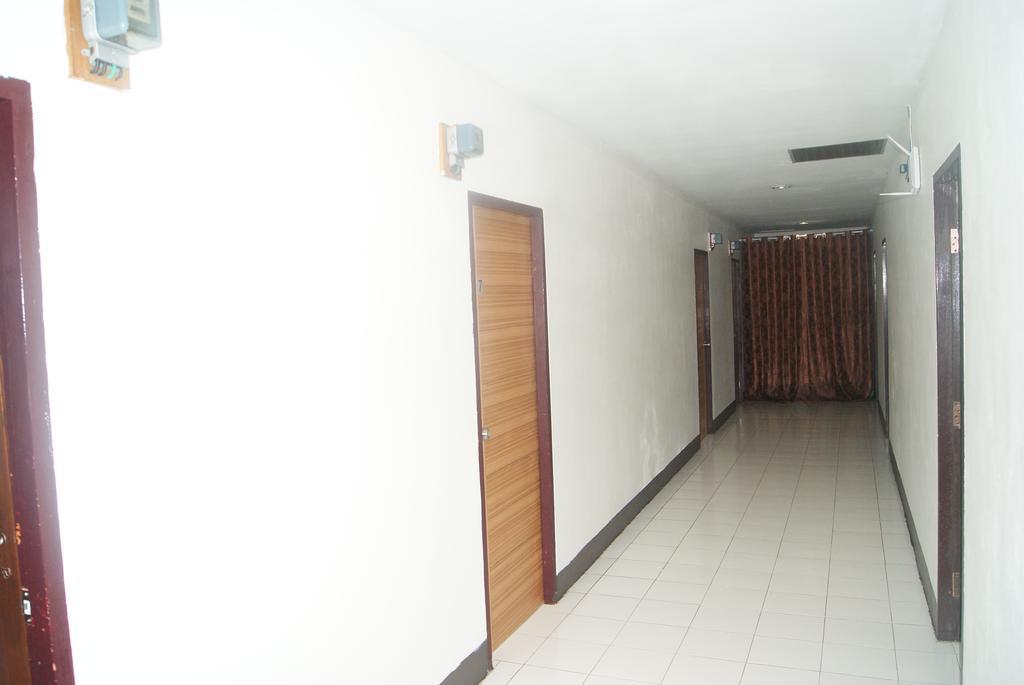 Pineapple Guesthouse Karon Luaran gambar