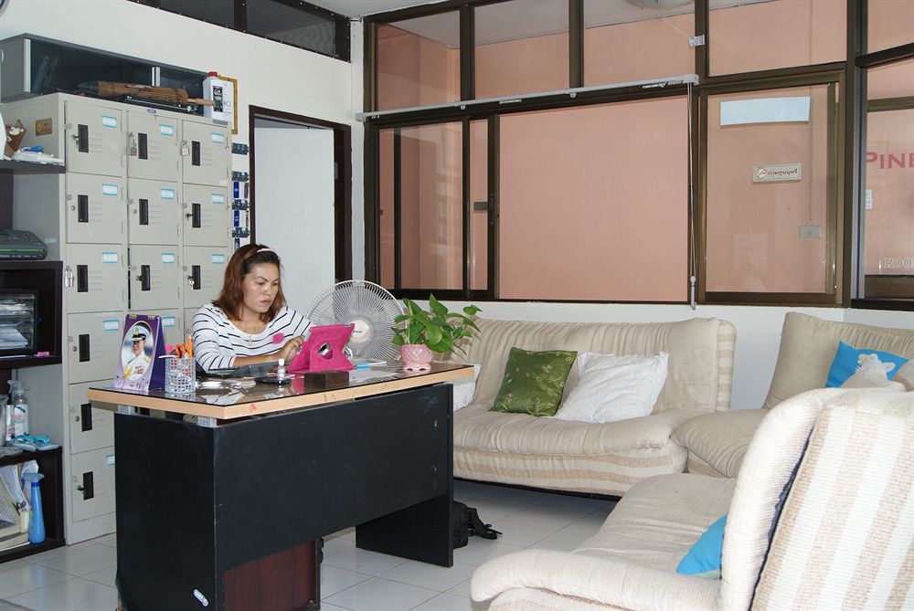 Pineapple Guesthouse Karon Luaran gambar
