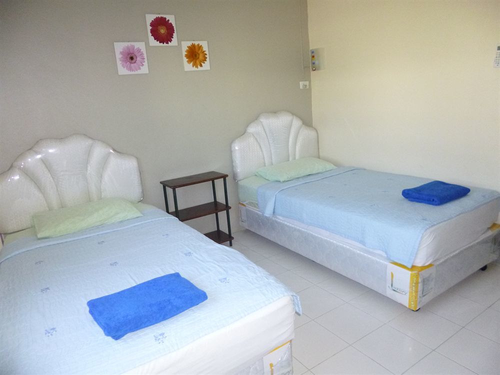 Pineapple Guesthouse Karon Luaran gambar