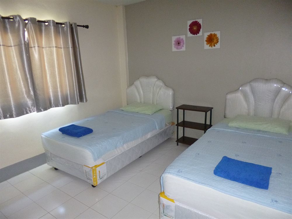 Pineapple Guesthouse Karon Luaran gambar