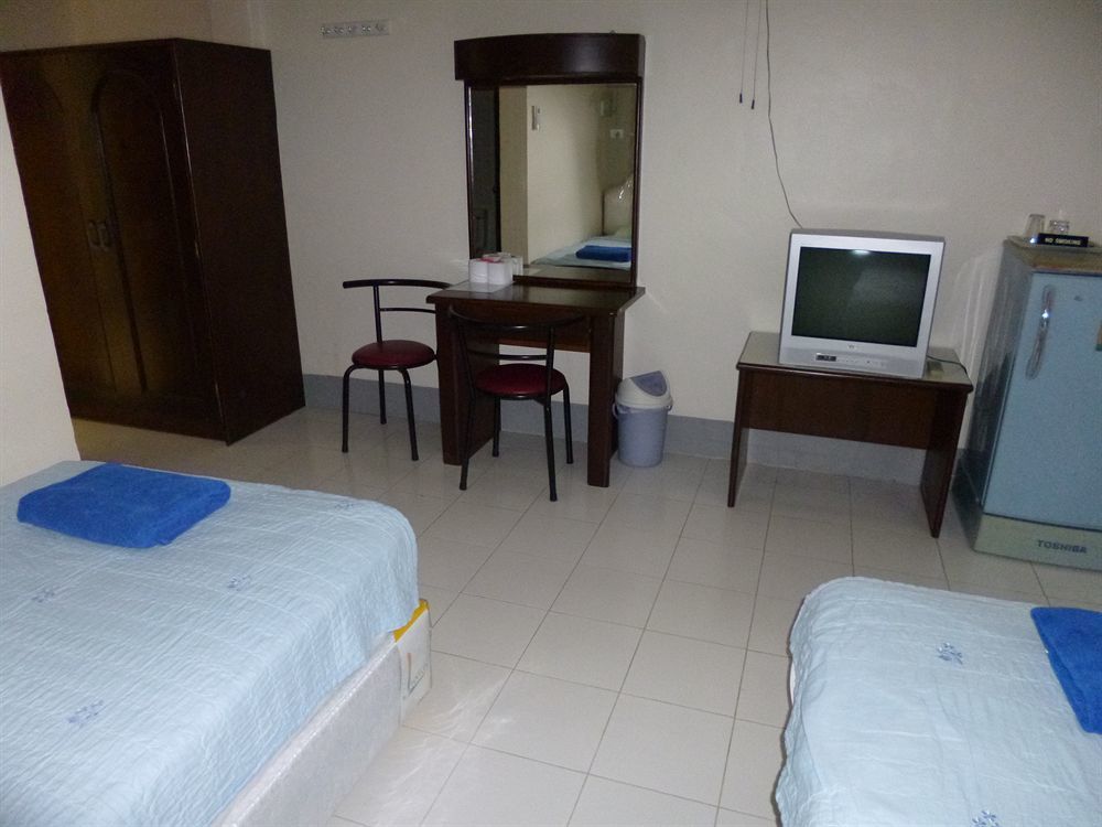 Pineapple Guesthouse Karon Luaran gambar