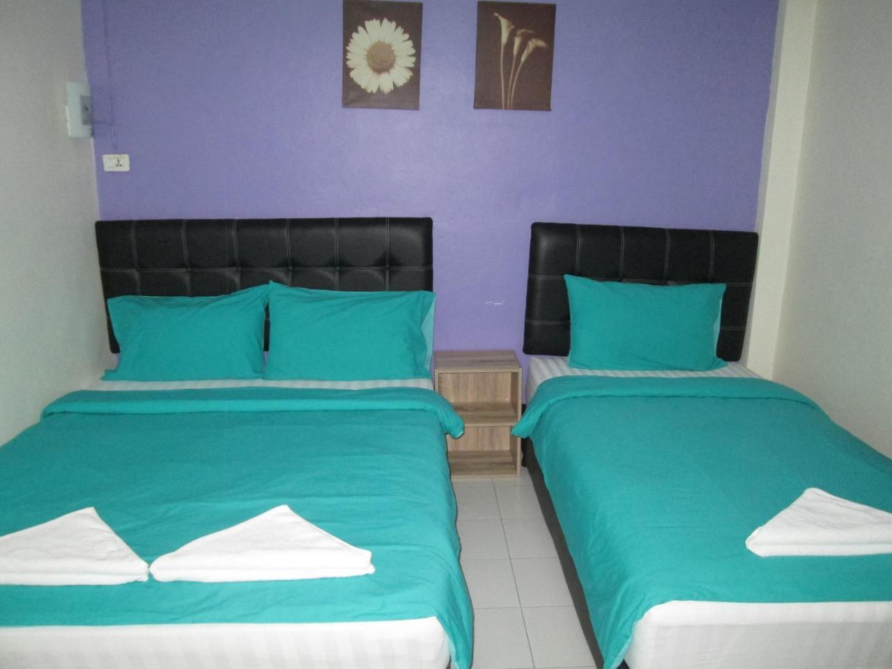 Pineapple Guesthouse Karon Luaran gambar