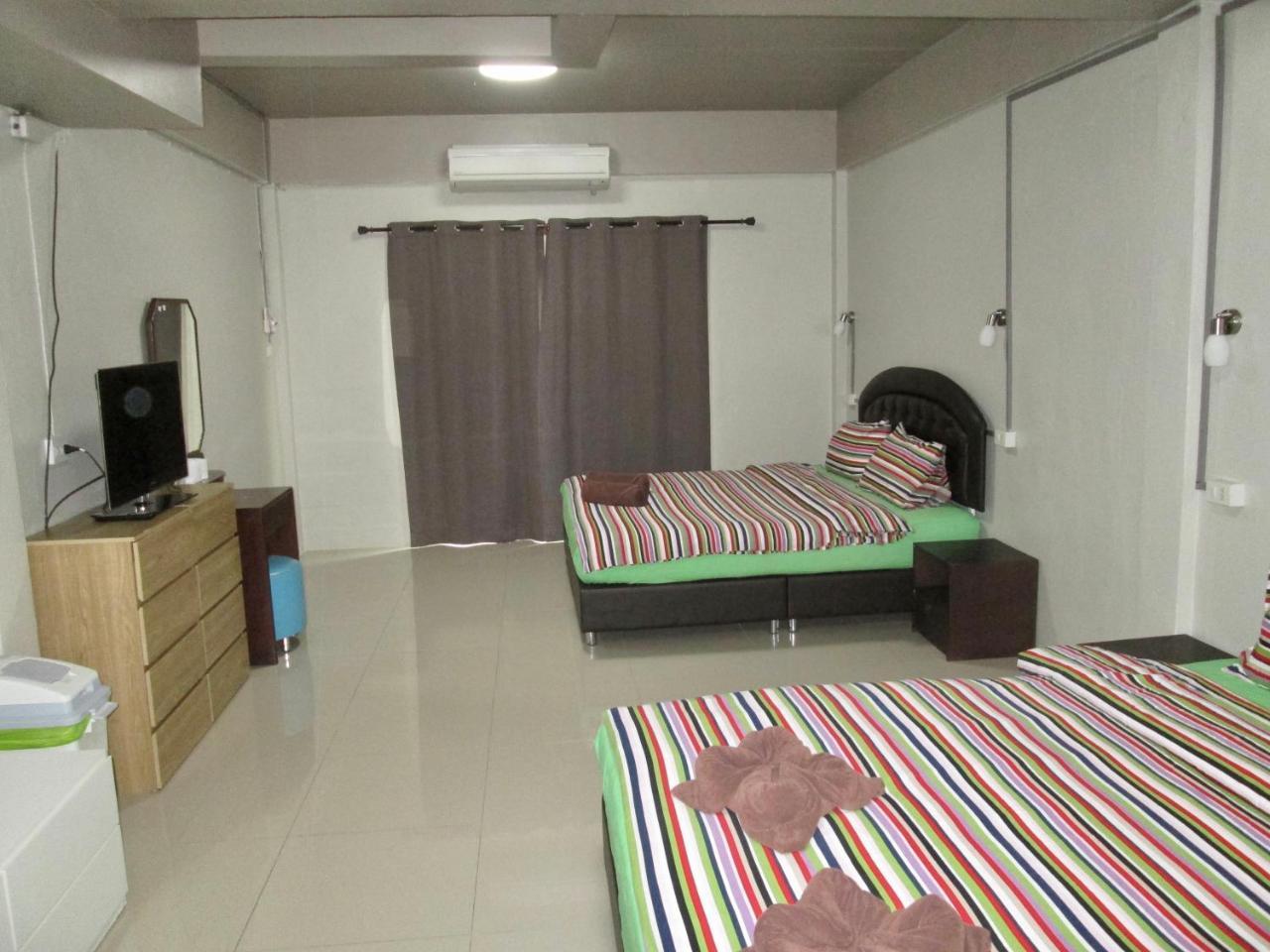 Pineapple Guesthouse Karon Luaran gambar